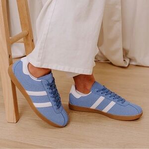Lemonade - Light Blue Sneakers with White Stripes - NEW - Size 8